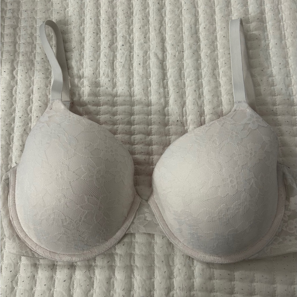 Victoria's Secret Soft White Lace Bra
